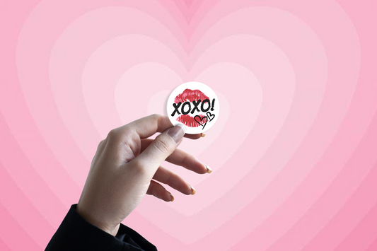 Kiss XOXO – Hugs and Kisses.